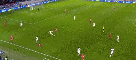 1679873132240009768.gif